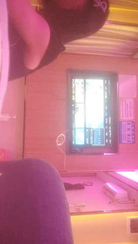 旗袍制服沐足女技师被勾搭到酒店 换上肉丝高跟鞋爆插扣穴