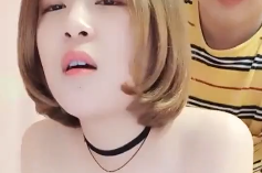 短发巨乳主播第二部：双人激战场面，口交美乳肥穴极致诱惑！