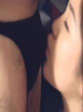 美艳嫂子激情碰撞呻吟失控 隔壁小叔偷窥目睹活春宫现场