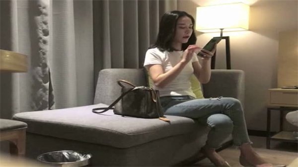 全国极品黑丝模特女神隆重登场，骚货男爵探花逼穴等你开苞！