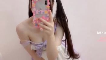 蔡小熊是谁？蔡小熊又叫小野樱，是斗鱼的女主播