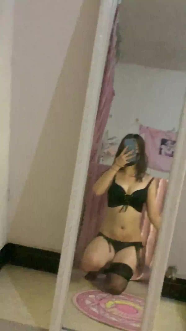 纸砚-近距离zw特写自拍