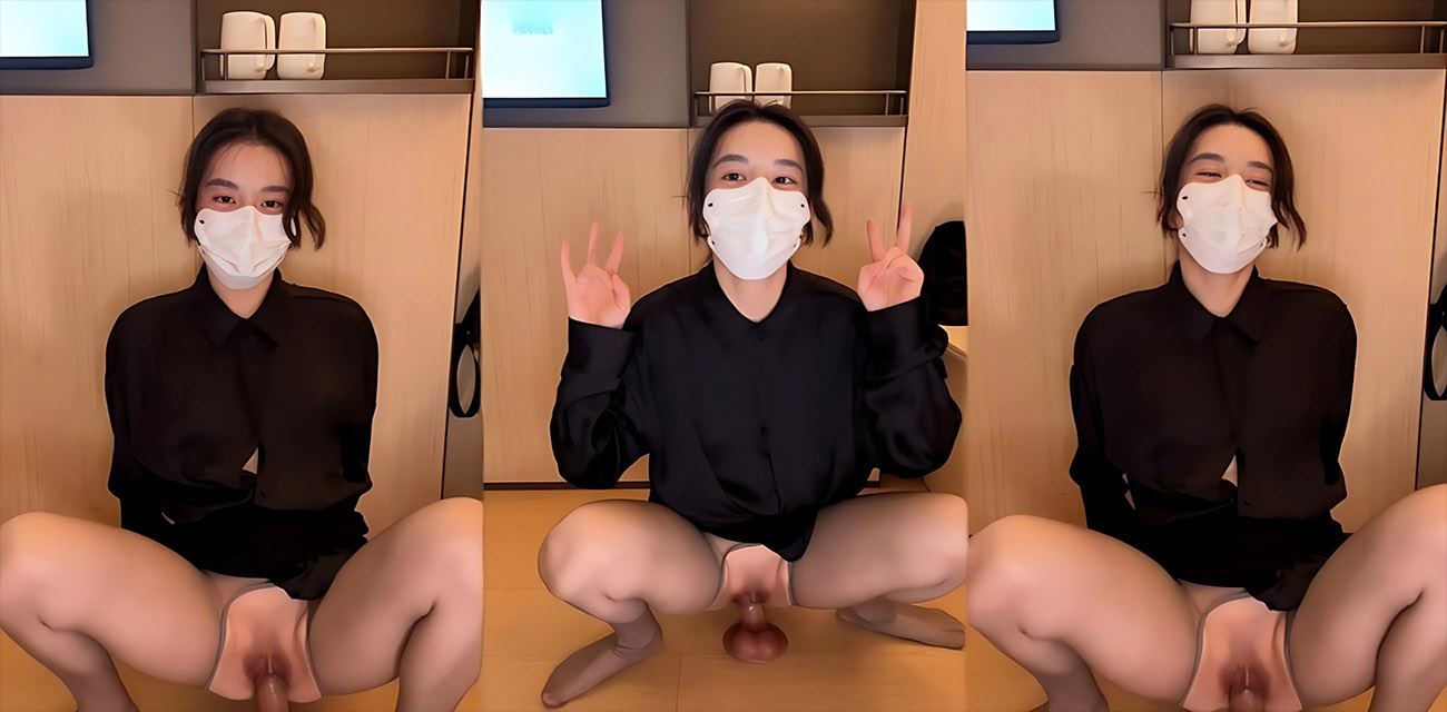 推特黑丝淫妻【桔梗】嫌弃阳痿老公，没想到抹了药后变猛男，被多体位爆操到瘫软在床