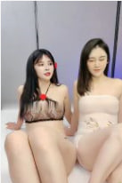 姐妹花互舔互慰，双飞高潮湿到爆