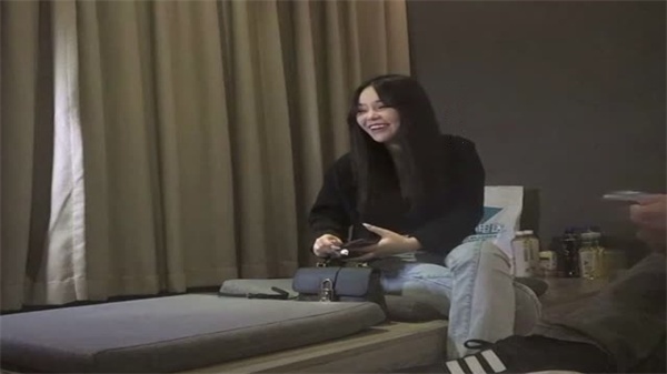 91沈先生高顔反差美女吃鸡啪啪前凸后翘大长腿