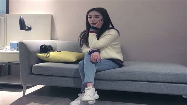 太子爷探花：顶级校花网红女神露脸被狂操！雪白巨乳晃荡淫叫