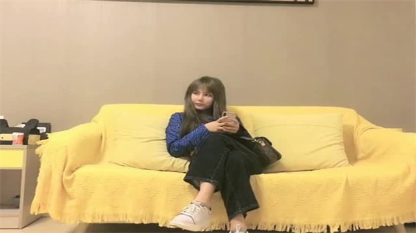 校花学生纯天然巨乳美少女被狂干成极品淫荡尤物！