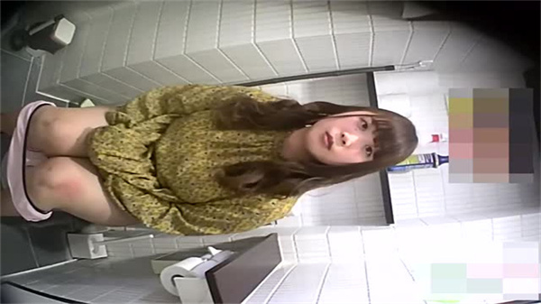 偷拍！30 位清纯嫩妹私密娇躯，淫荡骚穴被彻底曝光