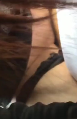 阳光下野外狂野车震！极品女友淫荡开腿求猛操，骚穴喷水高潮被内射！